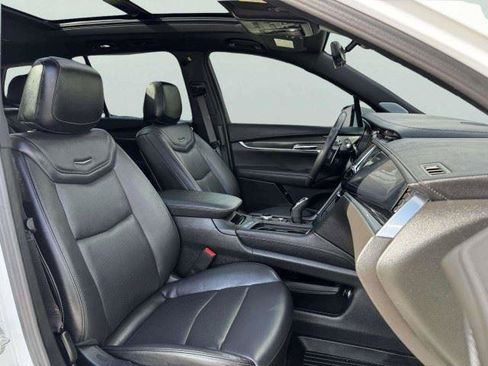 Used 2024 Cadillac XT6 Sport w/ Technology Package AWD/4WD image 54