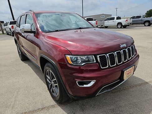 Used 2018 Jeep Grand Cherokee Limited image 11