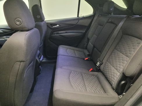 Used 2020 Chevrolet Equinox LT image 18