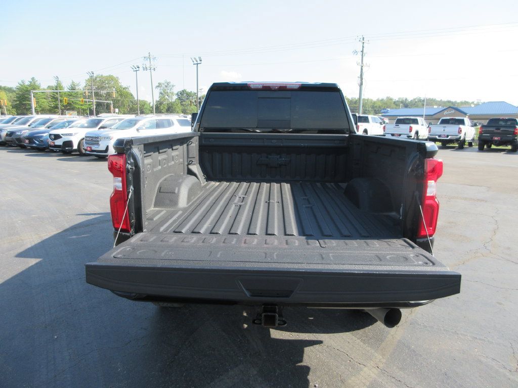 Certified 2022 Chevrolet Silverado 2500 LTZ w/ LTZ Plus Package AWD/4WD image 7