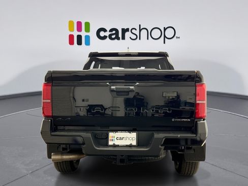 Used 2024 Toyota Tacoma TRD Sport AWD/4WD image 4