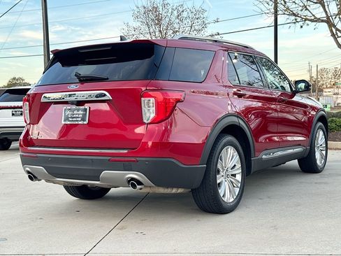 Used 2023 Ford Explorer Limited w/ Equipment Group 301A image 8