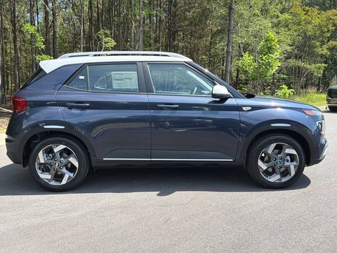 New 2026 Hyundai Venue SEL FWD image 7