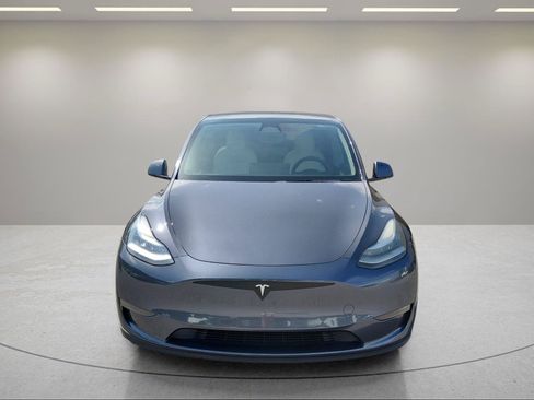 Used 2021 Tesla Model Y Long Range AWD/4WD image 8
