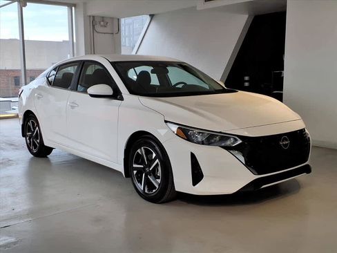 Used 2025 Nissan Sentra SV w/ All-Weather Package image 3