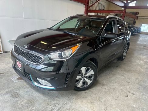 Used 2019 Kia Niro LX FWD image 1