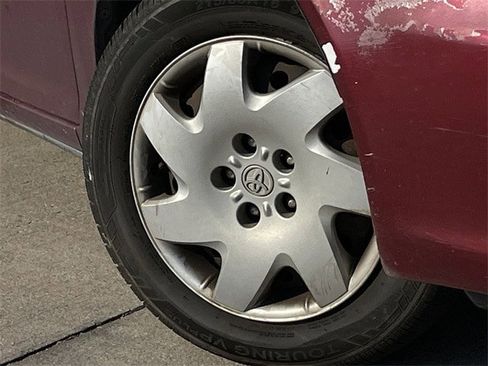 Used 2004 Toyota Camry SE image 9
