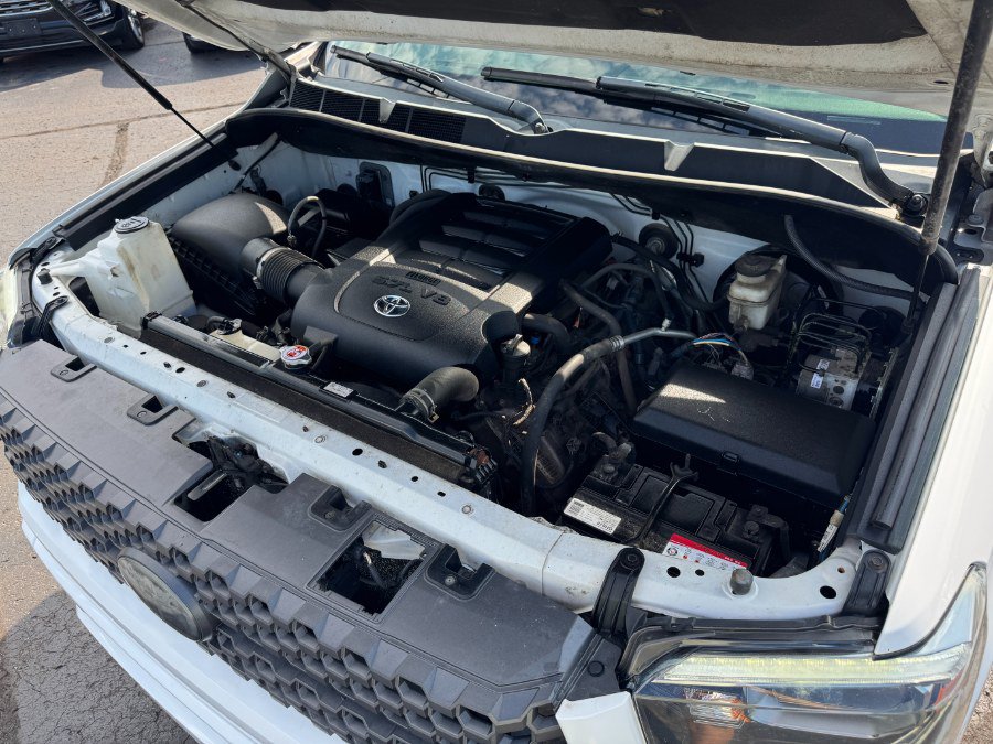Used 2018 Toyota Tundra SR5 AWD/4WD image 23