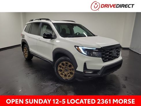 Used 2023 Honda Passport TrailSport image 1