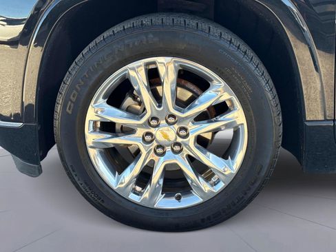 Used 2019 Chevrolet Traverse High Country w/ LPO, 'HIT The Road' Package image 11