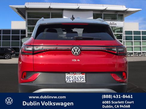 Certified 2022 Volkswagen ID.4 Pro S w/ Gradient Package image 5