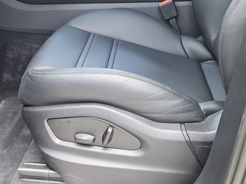Certified 2026 Porsche Cayenne Coupe AWD/4WD image 23