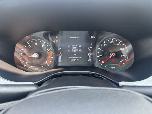 Used 2024 Jeep Compass Latitude AWD/4WD image 14