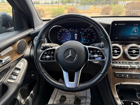 Used 2020 Mercedes-Benz GLC 300 4MATIC image 9