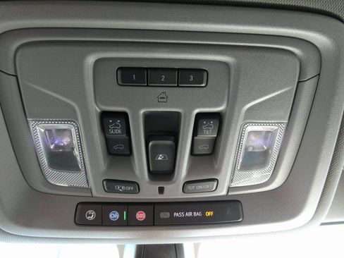 Used 2022 Chevrolet Silverado 1500 LT Trail Boss w/ Convenience Package II image 29