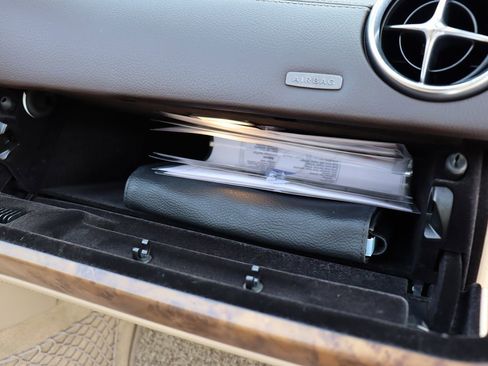 Used 2017 Mercedes-Benz SL 550 w/ Driver Assistance Package image 53