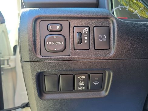 Used 2022 Toyota 4Runner SR5 Premium image 25