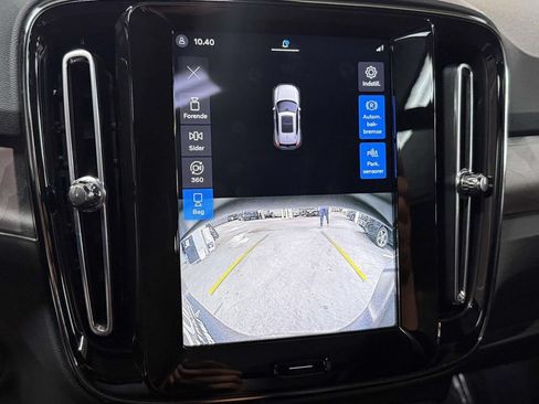 Used 2023 Volvo XC40 Recharge Ultimate AWD/4WD image 7