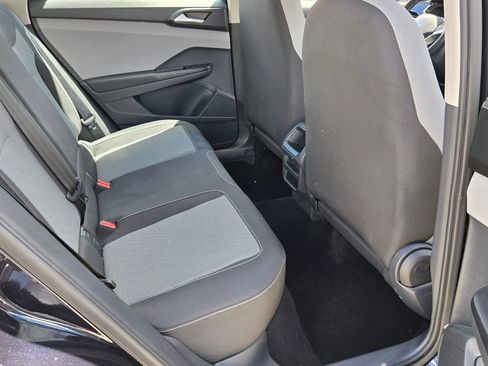 Certified 2023 Volkswagen Taos S FWD image 14