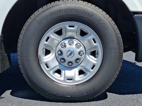 Used 2021 Nissan NV 3500 SV RWD image 17