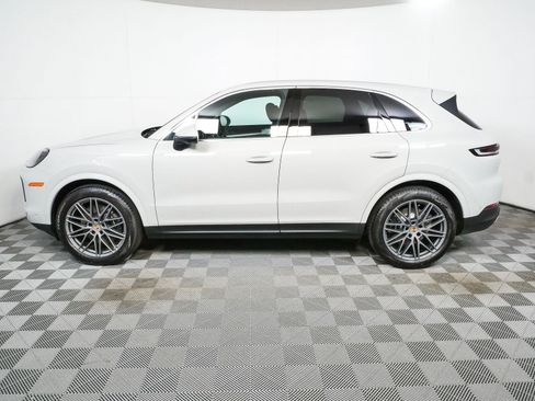 New 2026 Porsche Cayenne AWD/4WD image 2