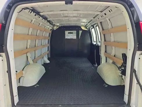 Used 2023 GMC Savana 2500 w/ Driver Convenience Package image 13