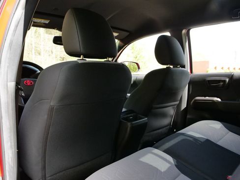 Used 2023 Toyota Tacoma TRD Sport AWD/4WD image 27