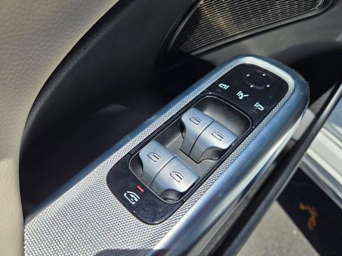 Used 2025 Mercedes-Benz E 350 Sedan w/ Winter Package image 18