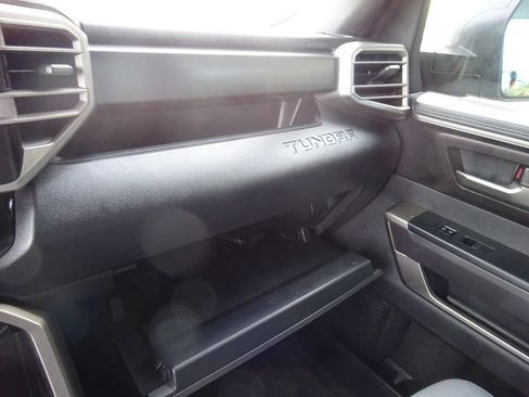 Used 2025 Toyota Tundra SR5 AWD/4WD image 28
