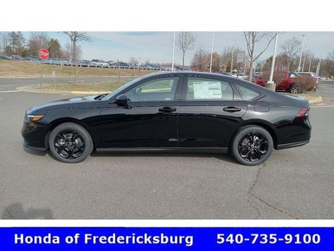 Certified 2025 Honda Accord SE image 5