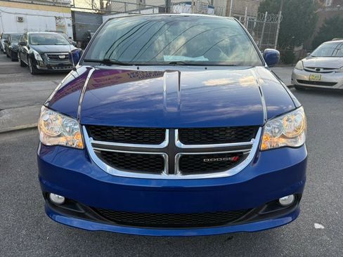 Used 2020 Dodge Grand Caravan SXT image 2