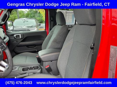 Certified 2025 Jeep Wrangler Unlimited Sahara AWD/4WD image 45