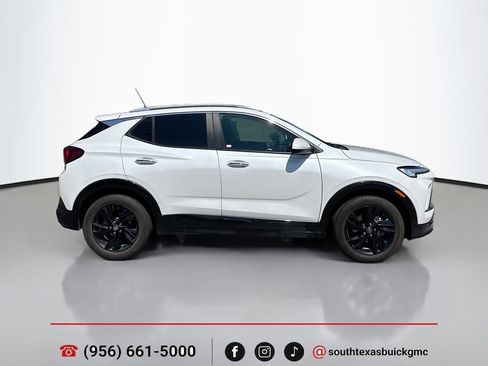 Used 2024 Buick Encore GX Sport Touring FWD image 9