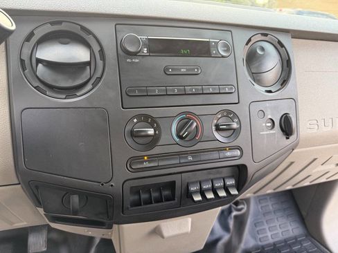 Used 2009 Ford F450 2WD Regular Cab Super Duty image 14