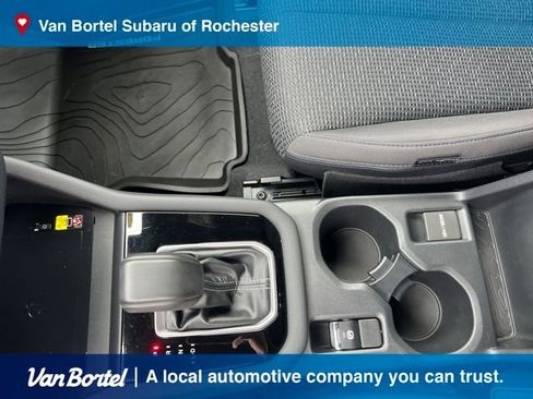 Used 2025 Subaru Forester Premium image 21