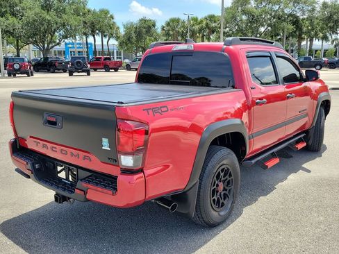 Used 2022 Toyota Tacoma SR5 w/ Technology Package RWD image 5