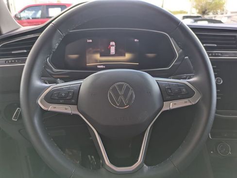 Used 2024 Volkswagen Tiguan Wolfsburg Edition image 21