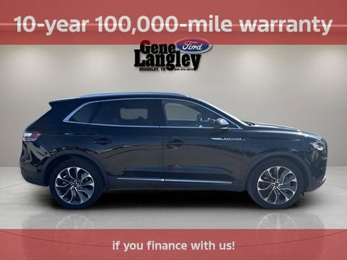 Used 2022 Lincoln Nautilus Reserve AWD/4WD image 16