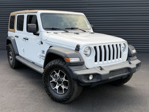 Used 2019 Jeep Wrangler Unlimited Sport S AWD/4WD image 7