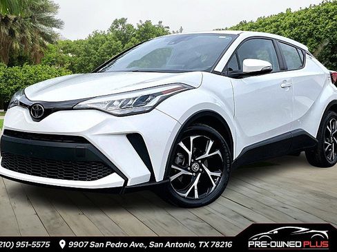 Used 2020 Toyota C-HR 4d SUV XLE image 1