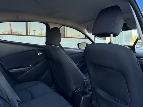 Used 2017 Toyota Yaris iA image 31