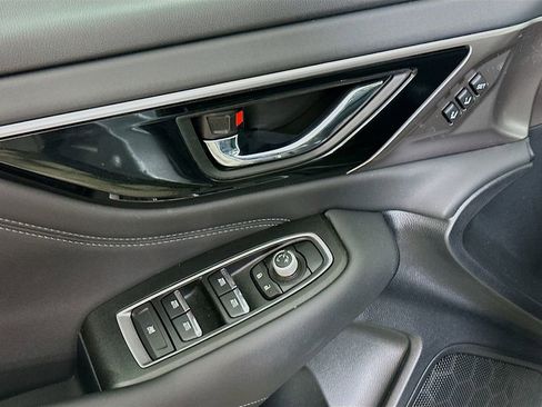 Used 2023 Subaru Outback Limited image 21