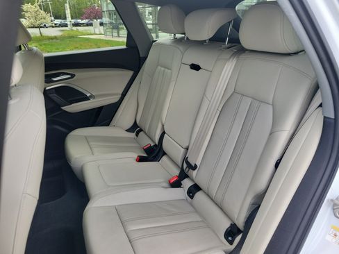 Used 2025 Audi Q5 Premium AWD/4WD image 29