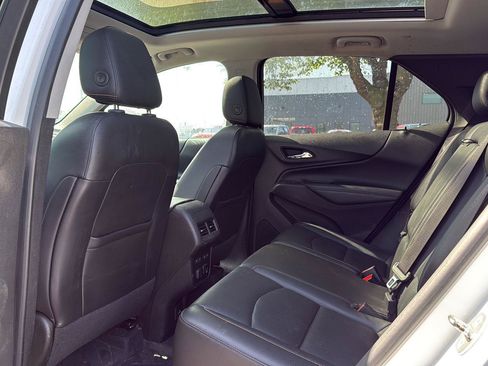 Used 2018 Chevrolet Equinox Premier FWD image 10