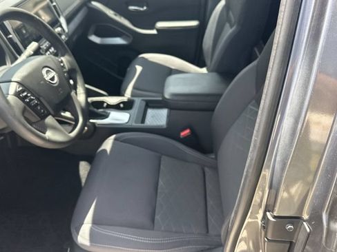 Certified 2025 Nissan Frontier SV w/ SV Convenience Package RWD image 14
