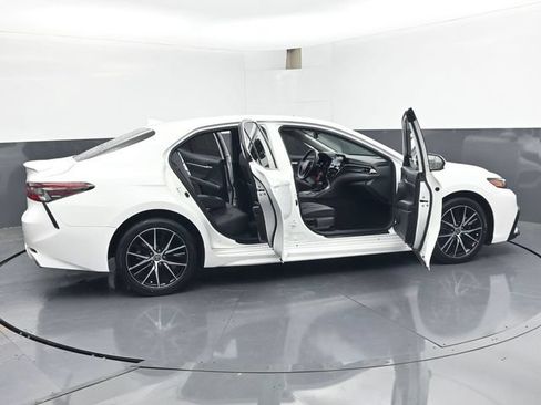 Used 2024 Toyota Camry SE FWD image 47
