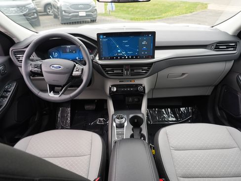 Used 2024 Ford Escape Active w/ Tech Pack #2 AWD/4WD image 28