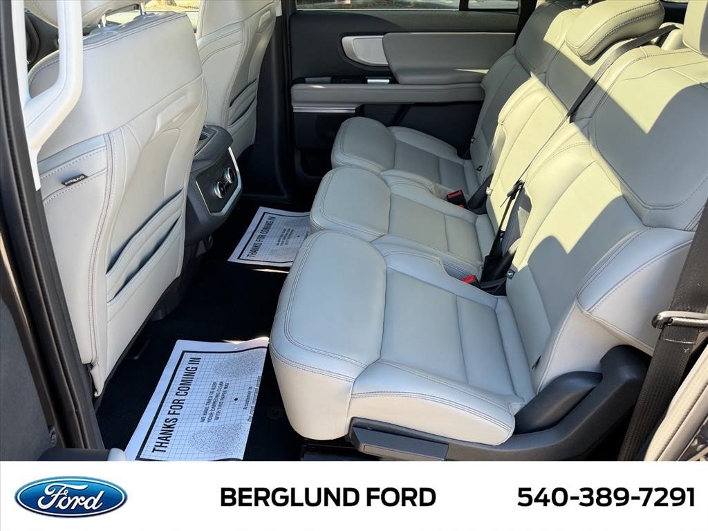 Used 2025 Ford Expedition Max Active AWD/4WD image 14