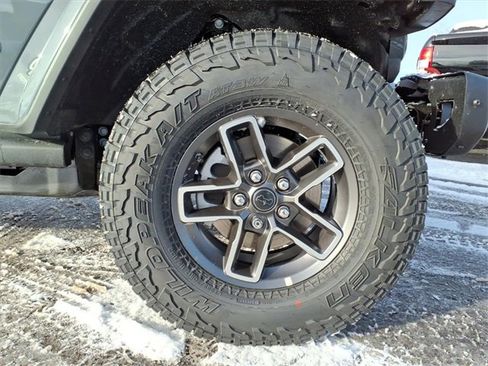 New 2026 Jeep Gladiator Mojave image 9