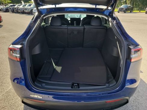 Used 2021 Tesla Model Y Long Range AWD/4WD image 9